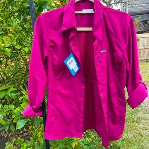 NWT Columbia Women’s UV Shirt (With Tags)